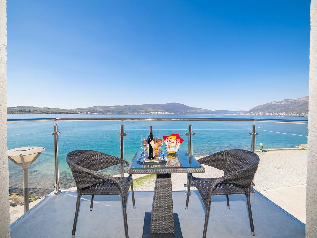 Apartments Isja Tivat Bagian luar foto