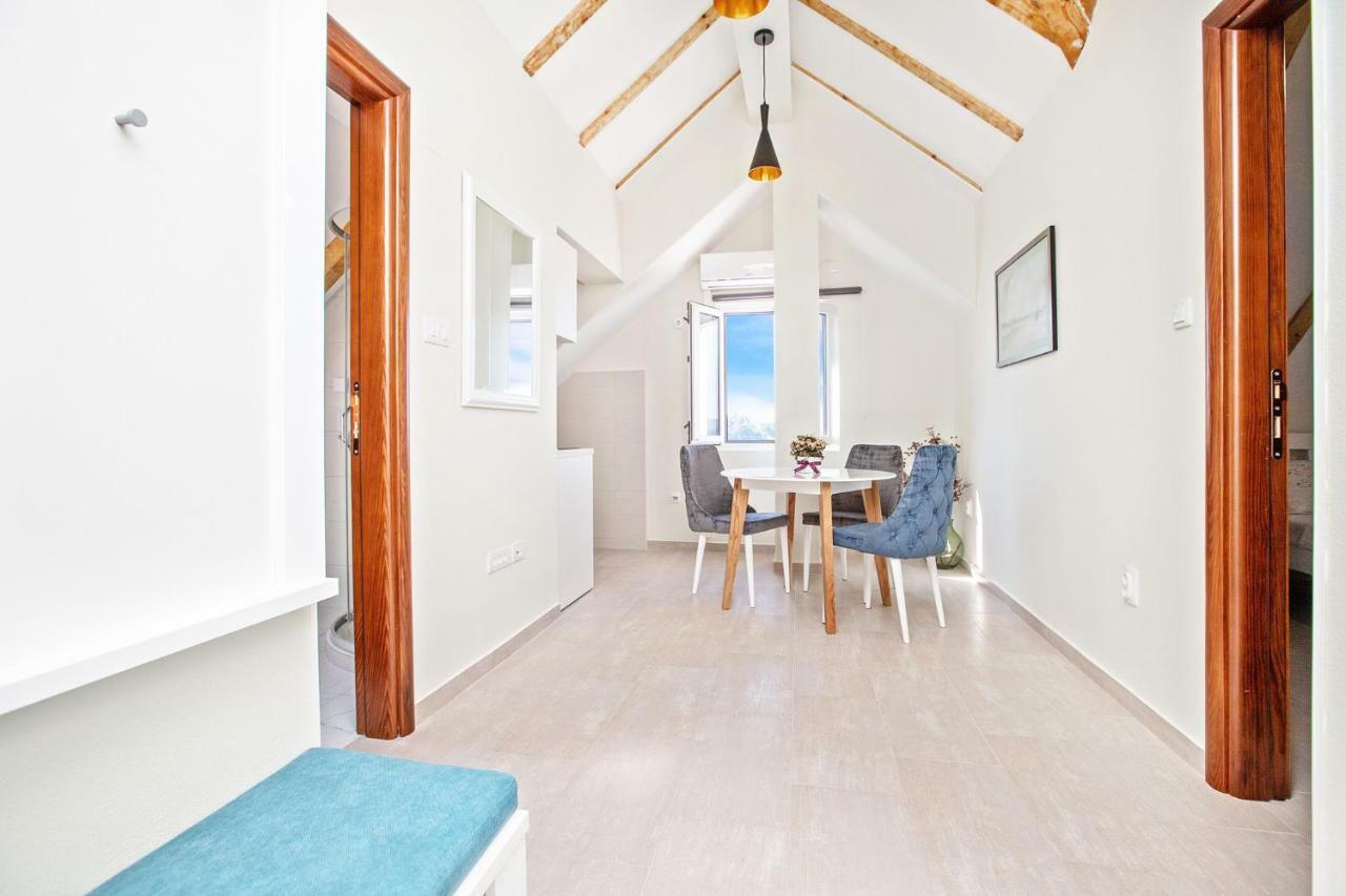 Apartments Isja Tivat Bagian luar foto