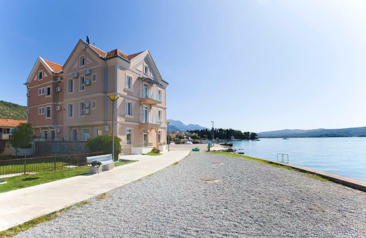 Apartments Isja Tivat Bagian luar foto