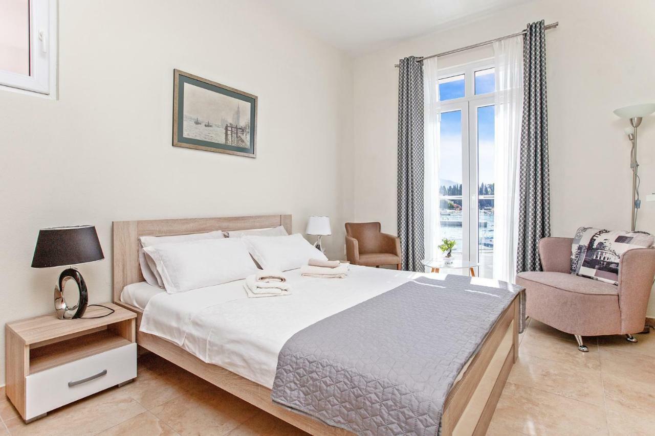 Apartments Isja Tivat Bagian luar foto