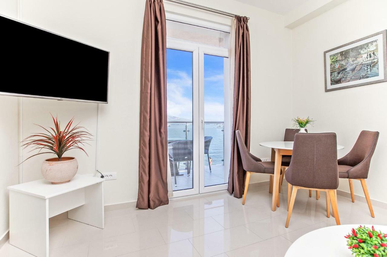 Apartments Isja Tivat Bagian luar foto